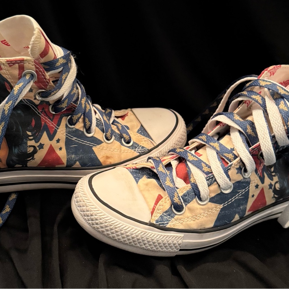 Converse Comic Hero High-Tops in Blue and Red - Picture 8 of 11